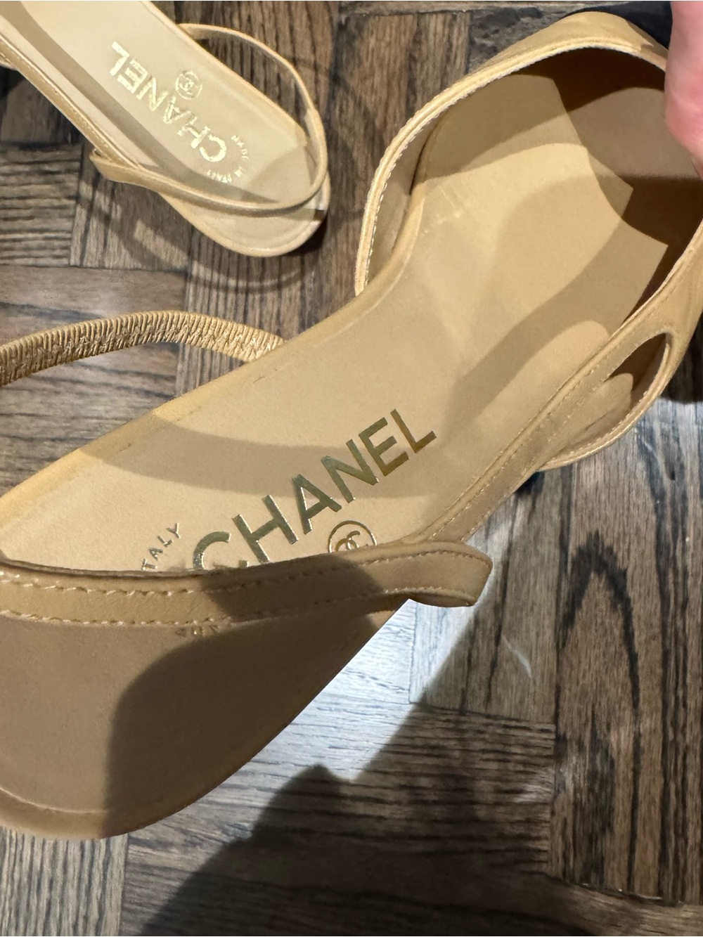 CHANEL Beige and Black Slingback Flats - Picture 8 of 9